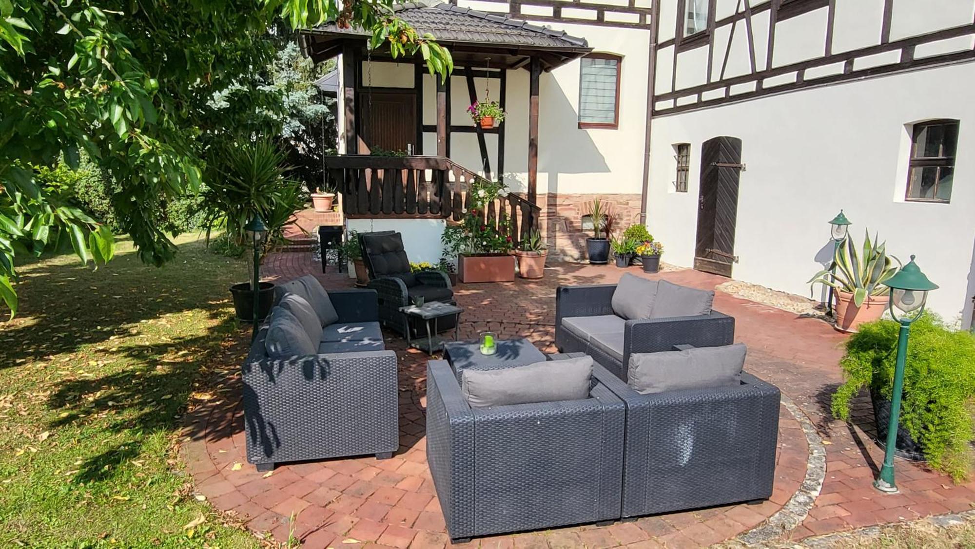 Apartments Am Saalebogen Mit Gartenterrasse, Grillkamin, Freie Parkplaetze Рудольштадт Экстерьер фото